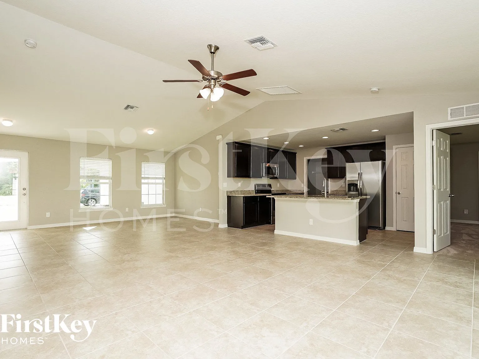 4 bed, 2.0 bath, 1829 sqft, $2,040 — Photo 3