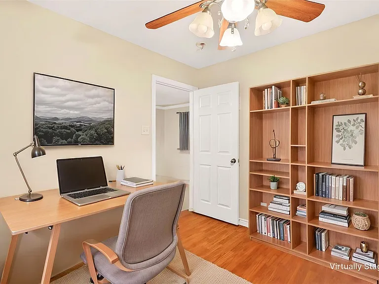 1308 Roanoke Ct — Photo 17