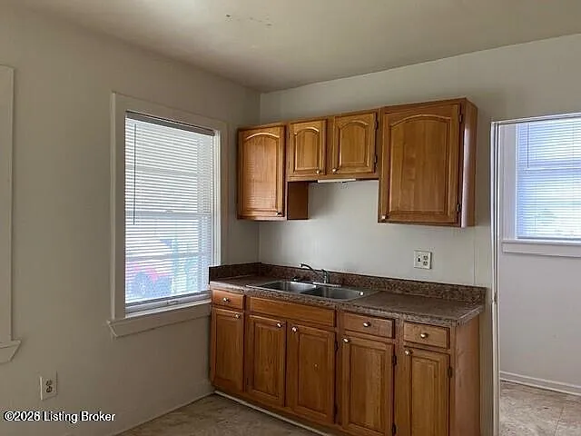 1100 Lydia St #1 — Photo 3