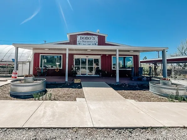 375 S Craigs Dr, Buffalo, TX 75831