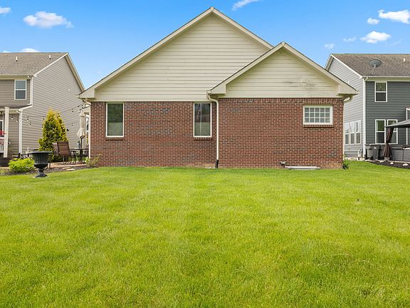5th image of 5828 Sly Fox Ln E