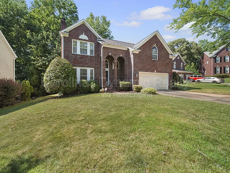 2812 Redfield Dr — Photo 3