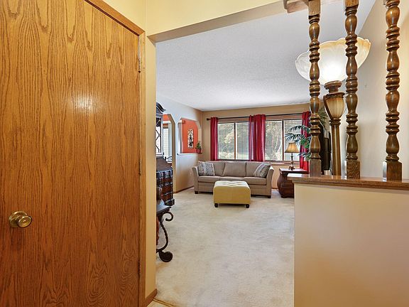 4th image of 233 96th Ln NE