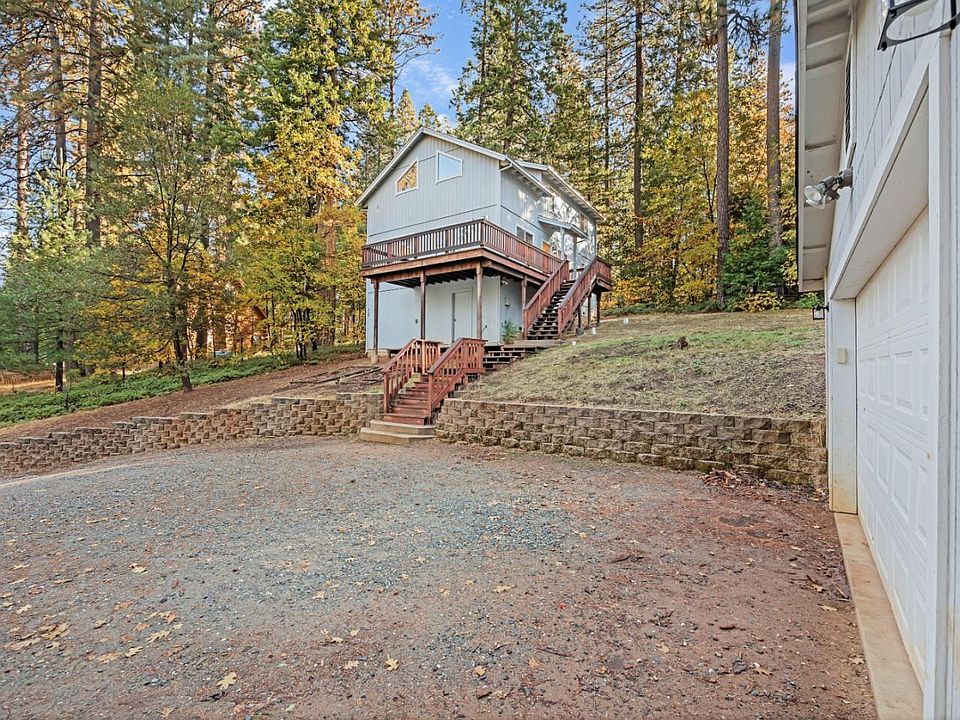1st image of 588 Blackbird Ln
