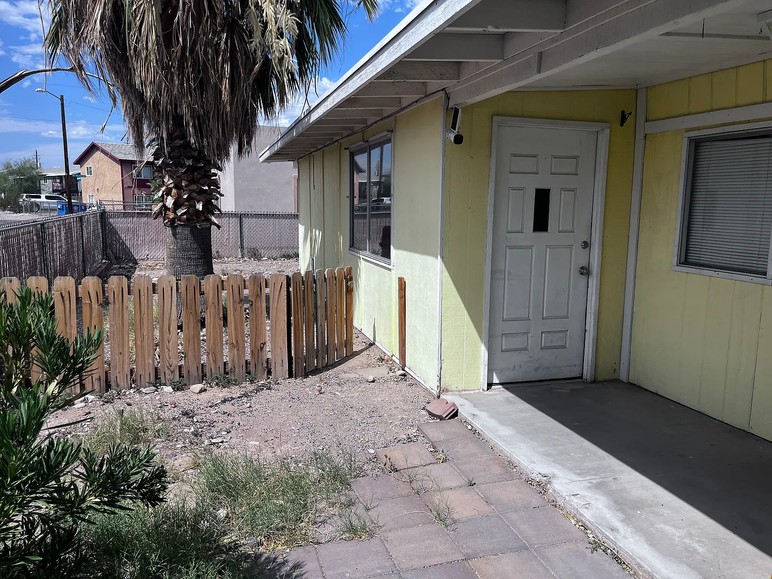 3 bed, 1400 sqft, $1,285 — Photo 2