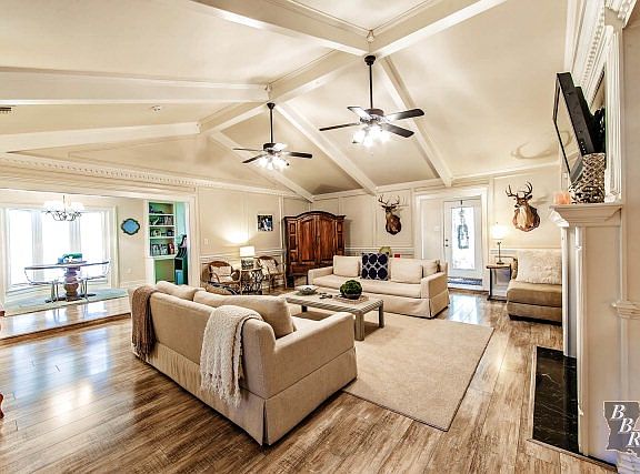 3rd image of 509 Amarillo Dr