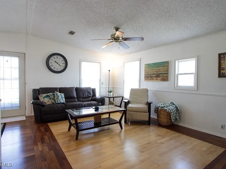16061 Siesta Dr — Photo 2