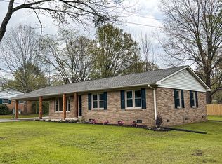 336 Forrest Hill Dr, Huntingdon, TN 38344