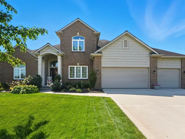 3097 E Prestwick Rd, Winona Lake, IN 46590