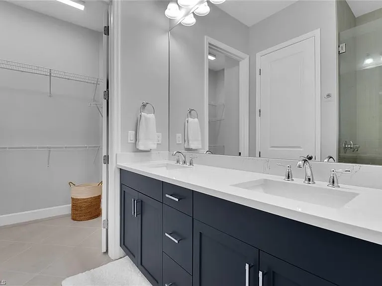 7124 Saona Ct — Photo 14