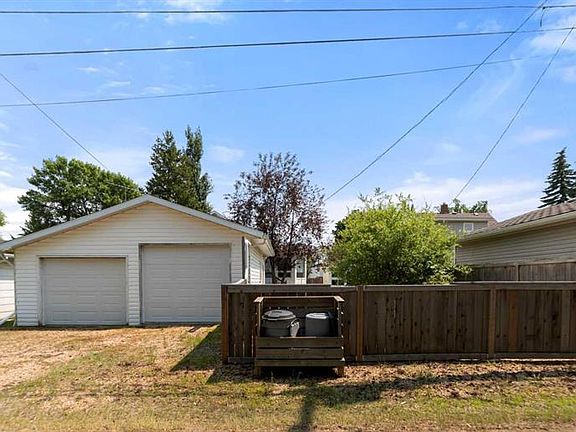 3rd image of 5114 E 52nd St