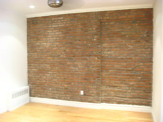 Rented by Kings Court Real Estate | media 21