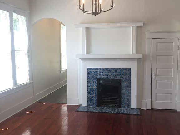 3rd image of 1748 Evelyn Ave