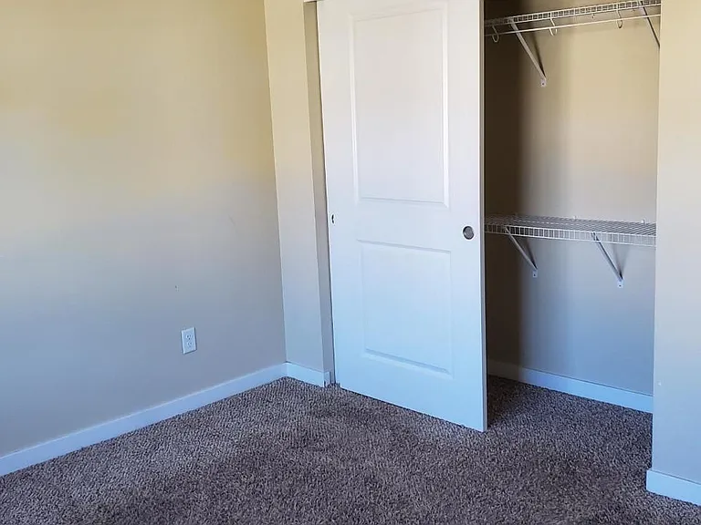 4729 Parker St — Photo 12