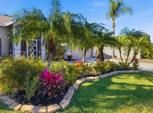 8072 Glenbrooke Ln, Sarasota, FL 34243