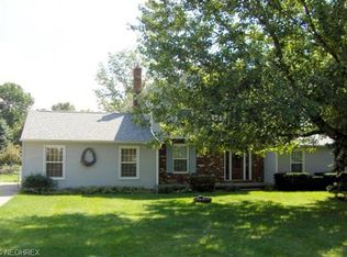 2572 Laurel Rd, Hinckley, OH 44233