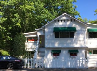 4 Colonial Ln, Harbor Springs, MI 49740