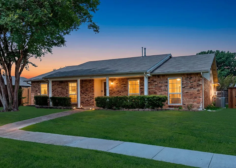 6005 Blair Oaks Dr