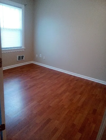 316 W 1st St #1 — Photo 2