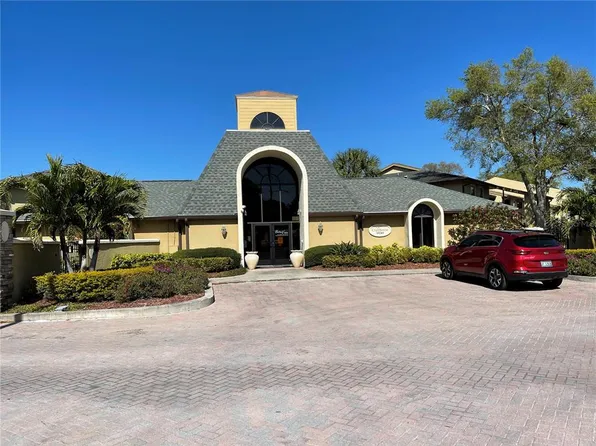 10125 Sailwinds Blvd N, Largo, FL