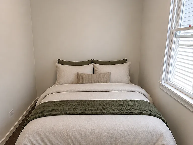 1619 N Whipple St #2 — Photo 8