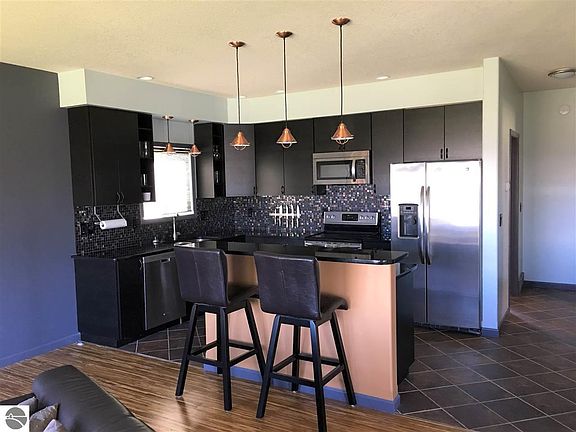 4th image of 5050 S Shoreview Cir