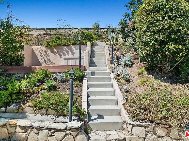 18133 Wakecrest Dr — Photo 12