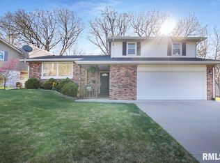 6725 N Redwood Ct, Peoria, IL