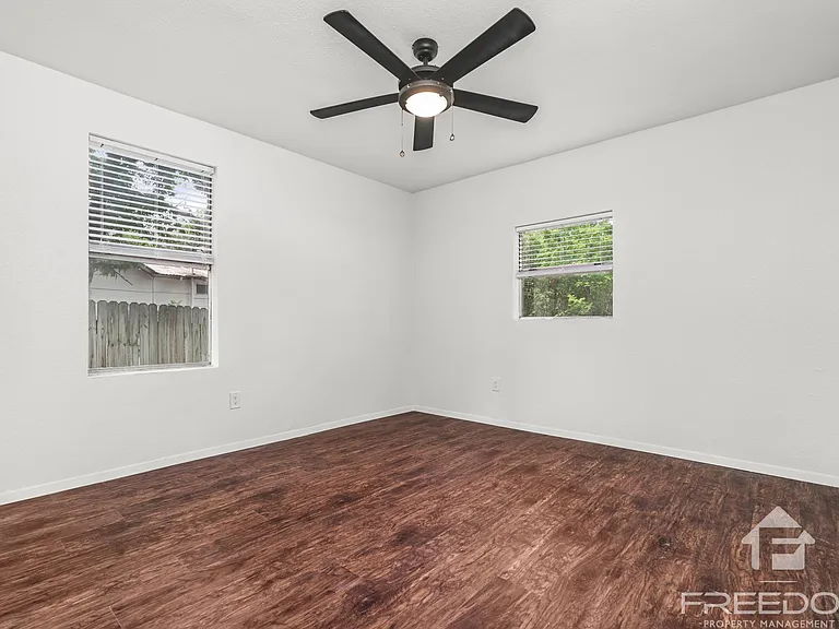 1824 Katy St — Photo 16