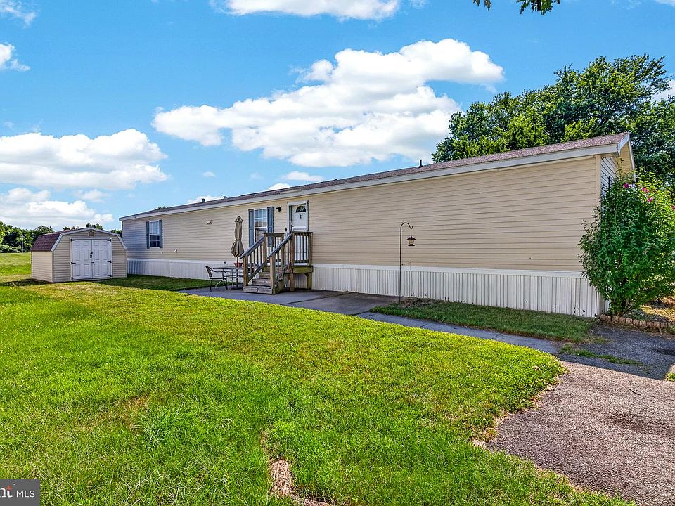 1st image of 8 W Reybold Dr #8
