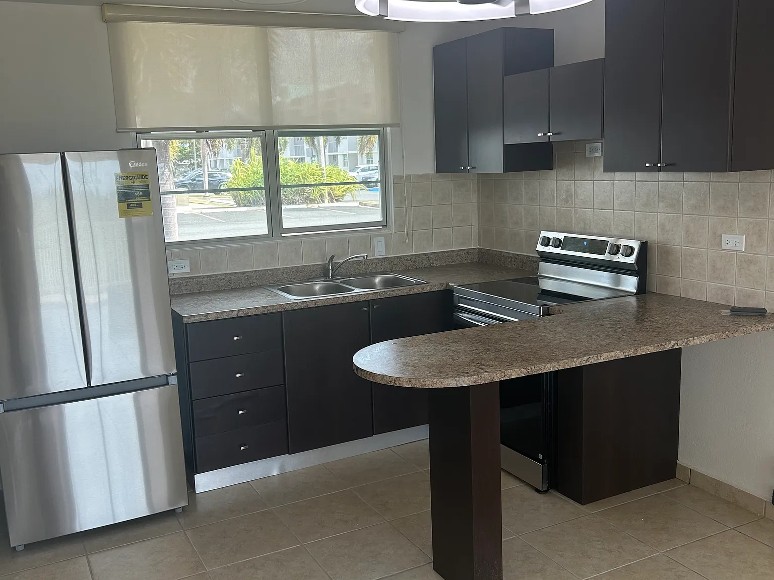 3 bed, 1132 sqft, $1,950 — Photo 4