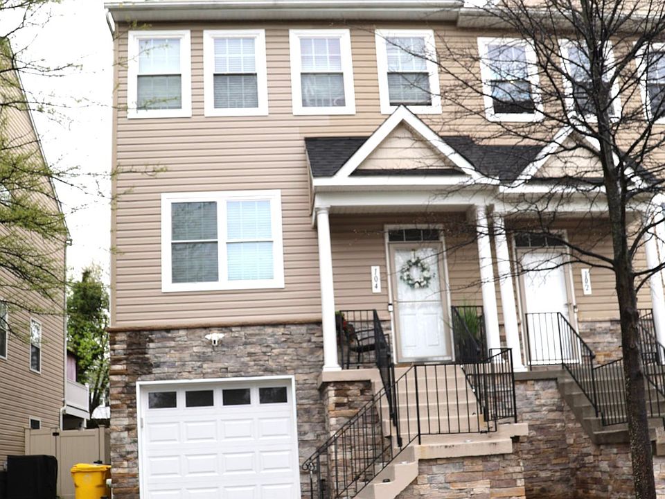 1st image of 104 Sophia Ct