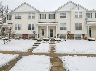 322 Terra Springs Cir, Volo, IL 60020