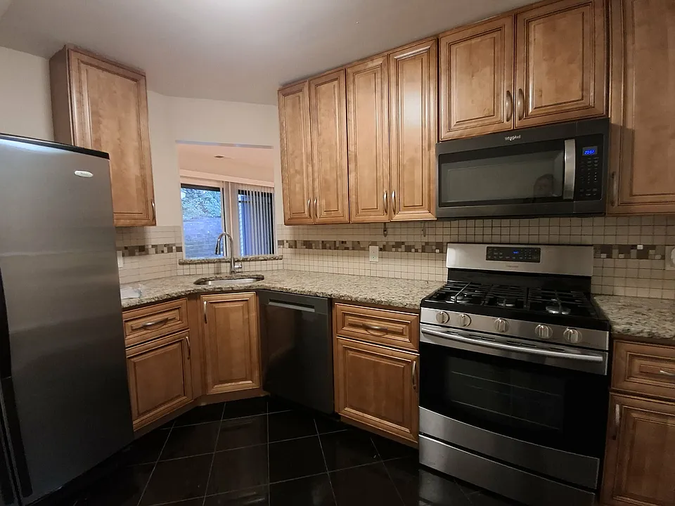 510 Sunshine Ct