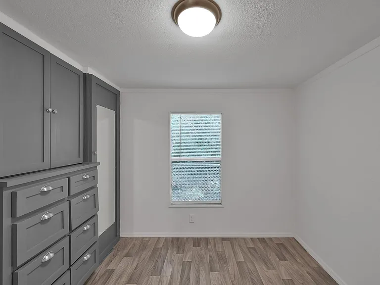 6432 Longmire Rd — Photo 12