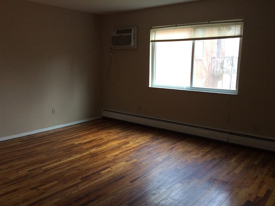1st image of 3115 Durrell Ave APT 22