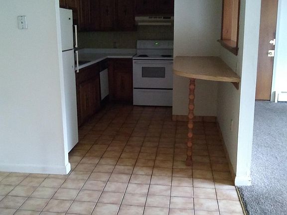 3rd image of 995 Atwood Ave APT 303