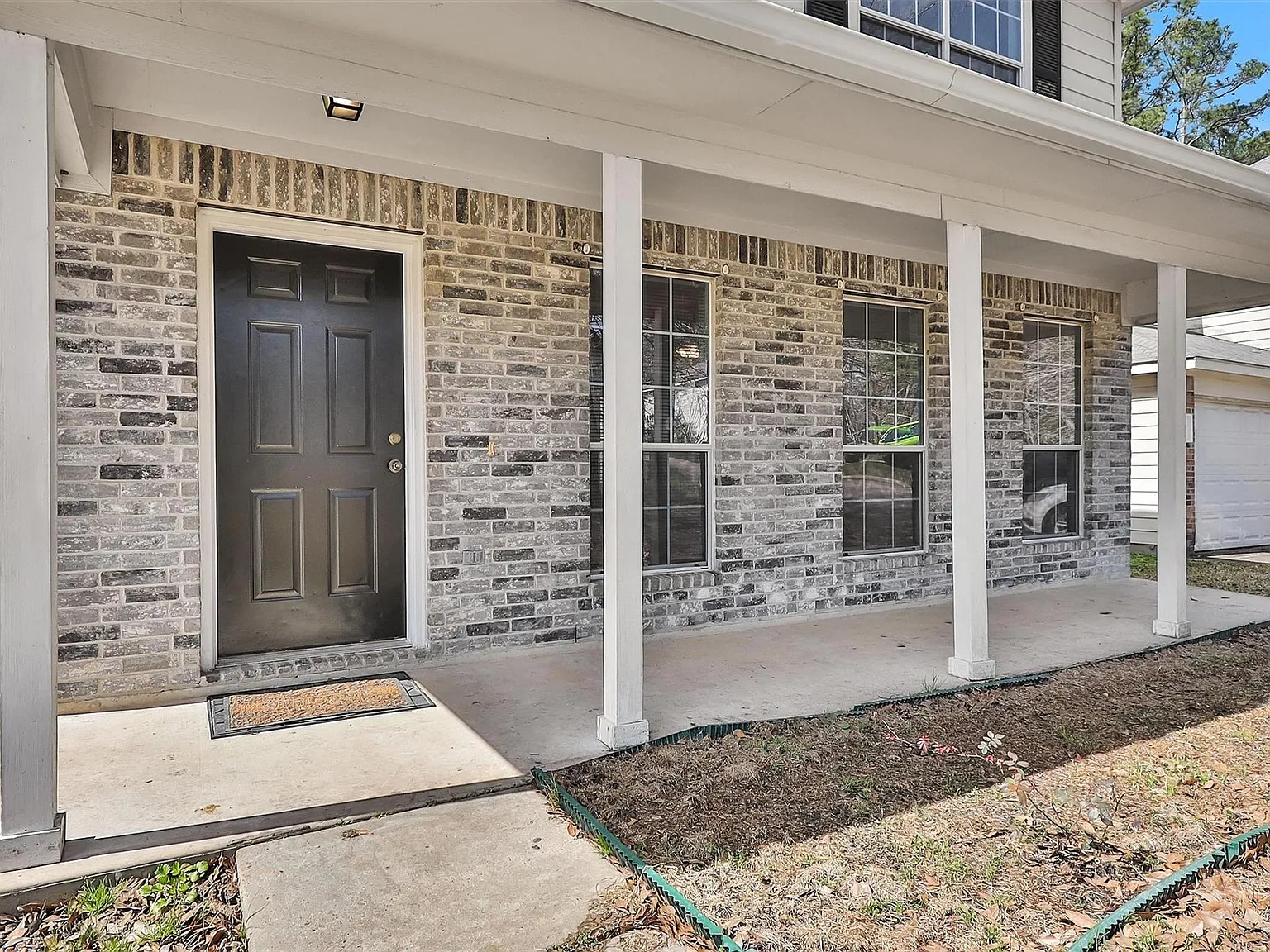 3 bed, 2.5 bath, 1498 sqft, $1,695 — Photo 3