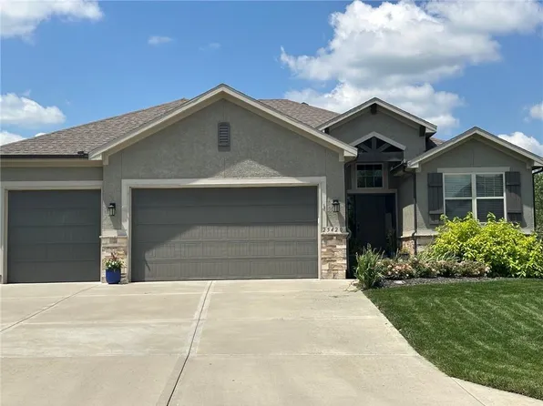 25420 W 146th St, Olathe, KS 66061