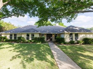 5721 Ledgestone Dr, Fort Worth, TX 76132