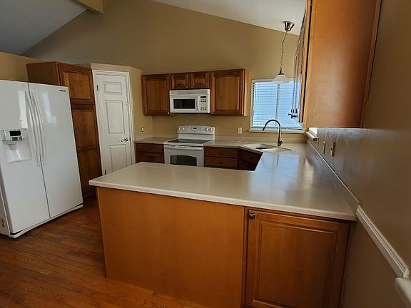 5th image of 1227 W Springshire Ln