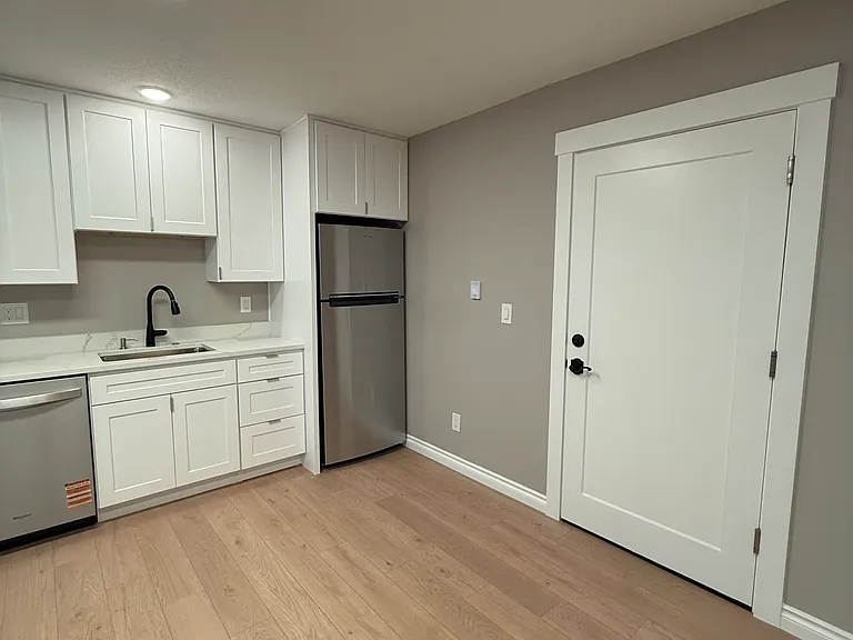 2367 NW Kearney St #1 — Photo 7