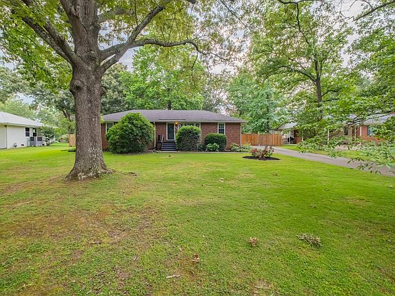 2nd image of 207 Westwood Dr