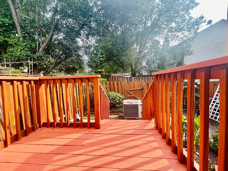 10508 Smithy Ct — Photo 11