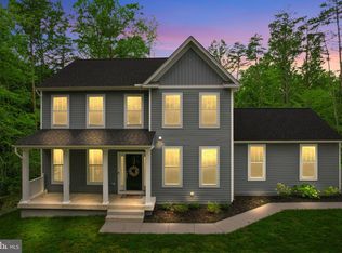 1077 Mountain View Rd, Fredericksburg, VA 22406