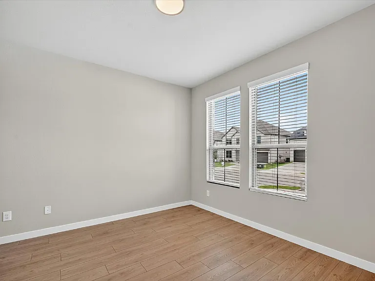 5722 Rushing River Way — Photo 11