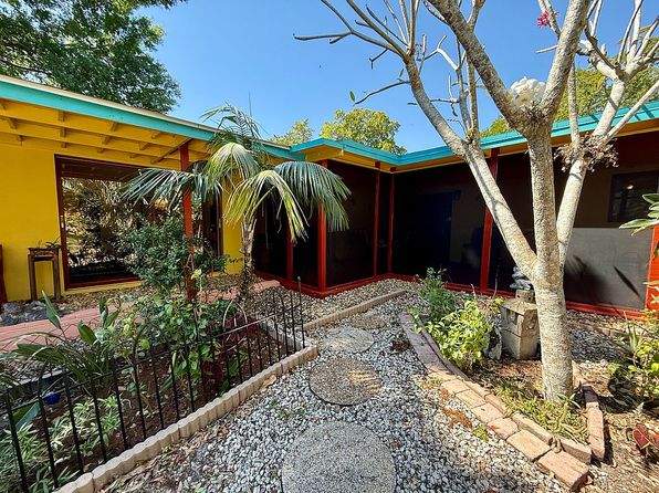 2048 SW 28th Ter