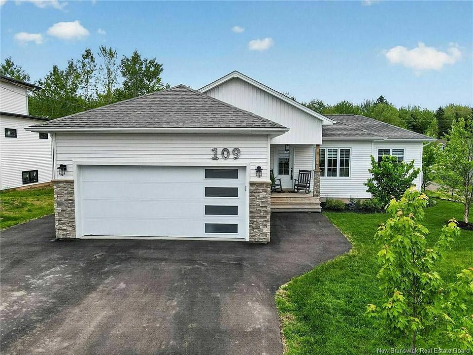 1st image of 109 Doiron St