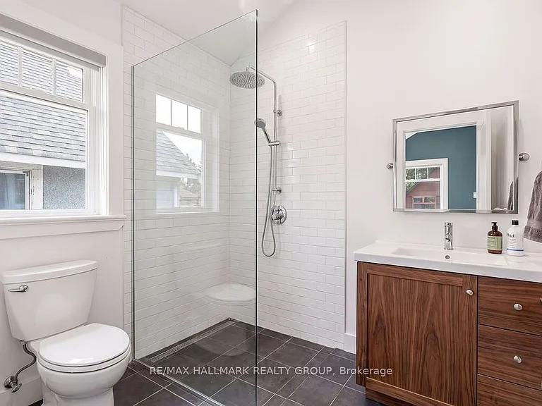 23 Newton St — Photo 26