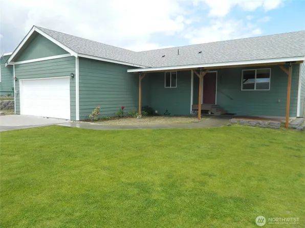 607 Bramble Avenue, Omak, WA 98841